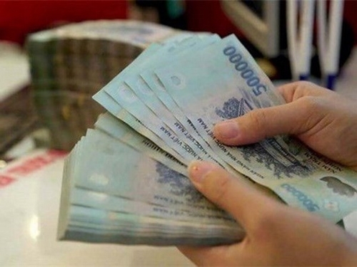 Reference exchange rate up 5 VND on January 12