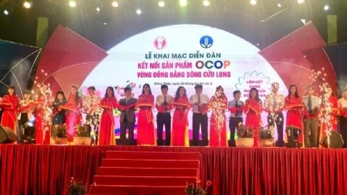 Opening of the OCOP Product Connection Forum in the Mekong Delta