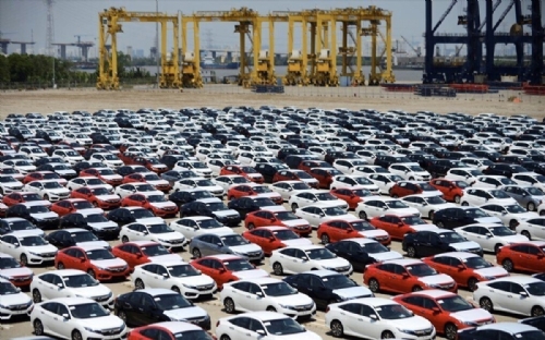 Vietnam’s auto imports plunge in Jan-June
